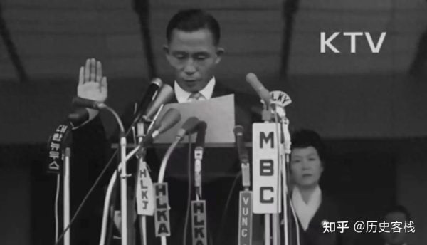 废除汉字几十年后，韩语终于被确诊“中国拼音”，韩国人又破防了
